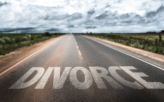 Divorce sign